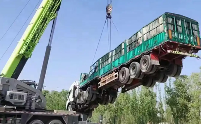 东兴道路脱困救援案例